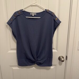 Wilde Women's Blue Shirt Knot Bottom Wood Accent Buttons On Shoulders Size Large